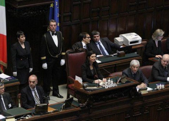 Camera/ Boldrini si dimezza indennità e rinuncia a rimborsi