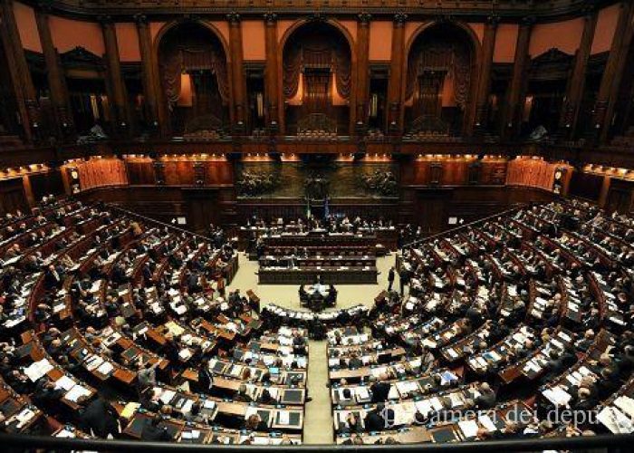 Camere/ Grasso e Boldrini insieme a Ballarò:Taglieremo superfluo