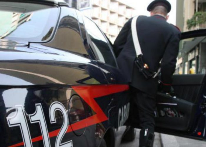 Carabinieri, due arresti in provincia: evasione e furto d'auto aggravato