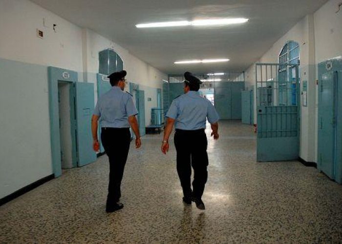 Carceri/ Dal 2000 +26% detenuti, condannati poco più della metà