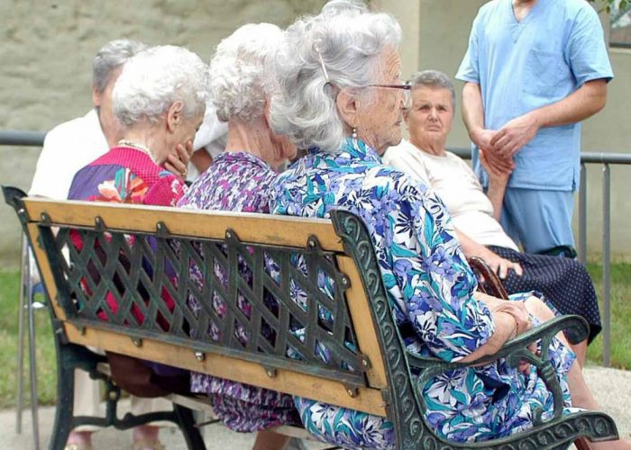 Casa di riposo, "clima irrespirabile"o "tutti contenti"? Cisl contro Ugl