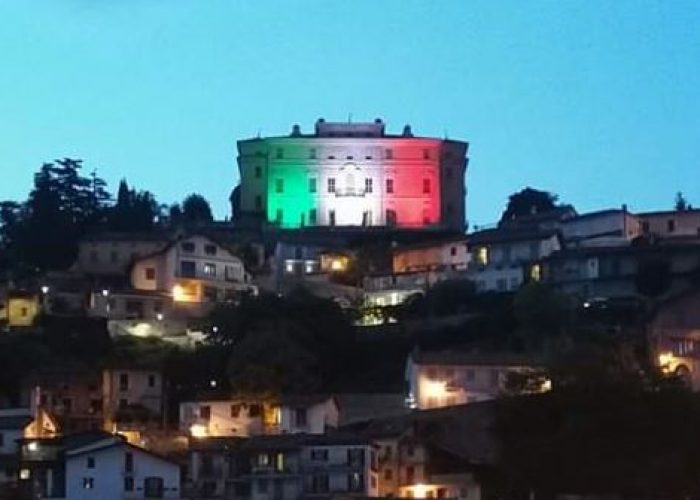 castello illuminato