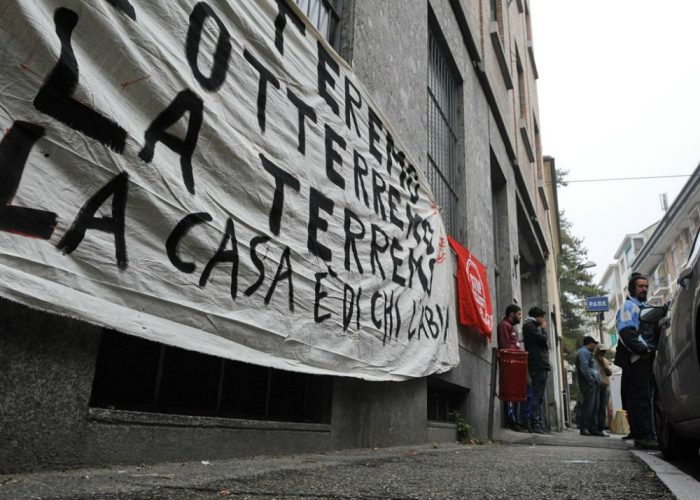 Chiesto blocco degli sfratti: un'altrafamiglia che rischia di finire in strada