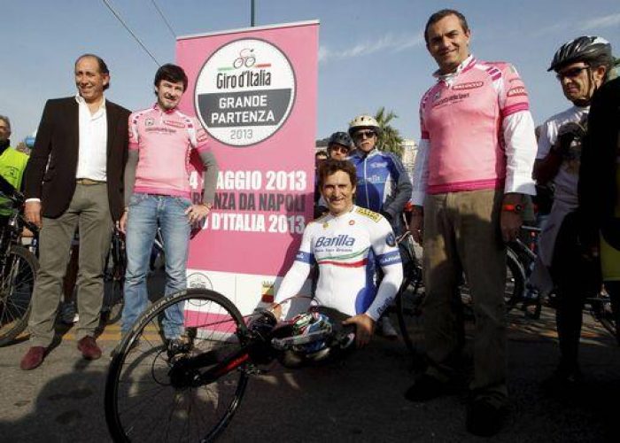 Ciclismo/ De Magistris, Zanardi e Bugno presentano Giro d'Italia