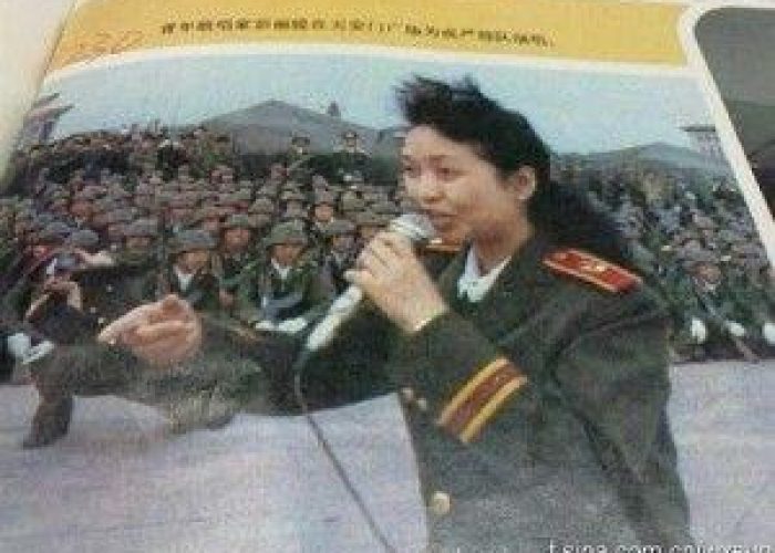 Cina/ Foto su Weibo: first lady cantò per truppe dopo Tienanmen