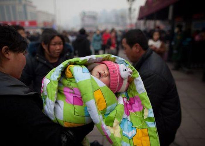Cina/ Producevano latte per bebè Hero scaduto, un arresto