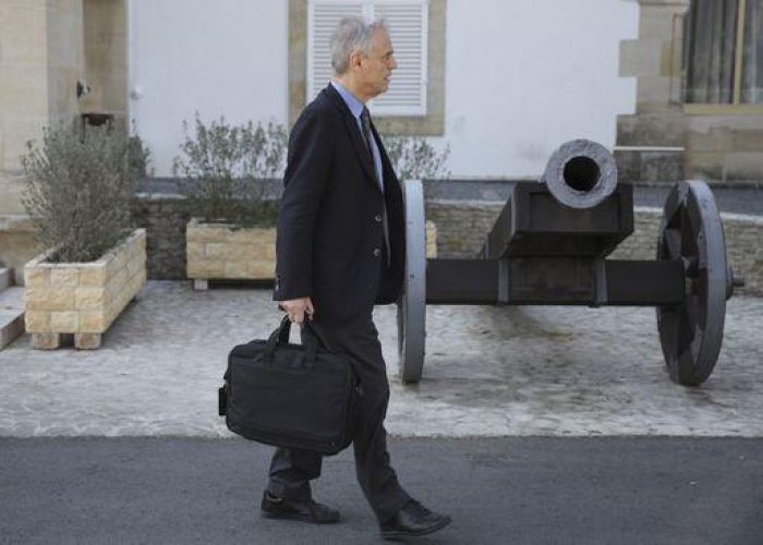 Cipro/ Ministro delle Finanze Sarris offre dimissioni (Cnbc)