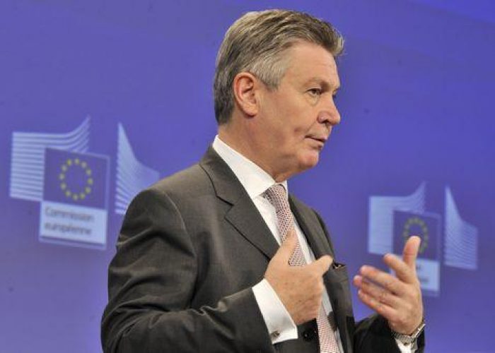 Commissario Ue: contro crisi un patto di libero scambio con Usa