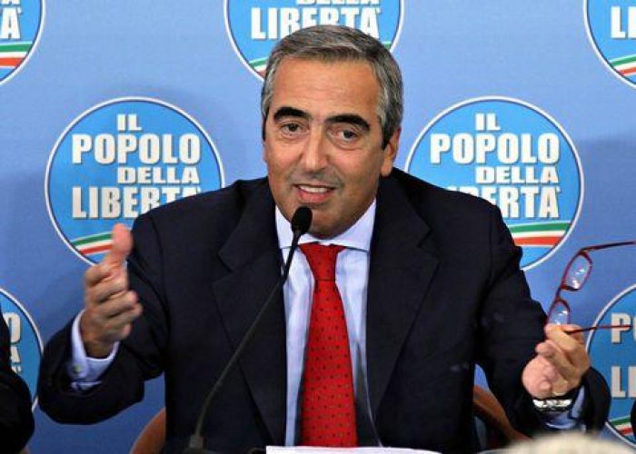 Commissioni/ Gasparri: Pd viola patti su Giustizia, è regno caos