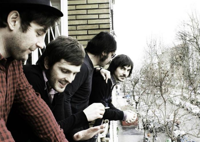 Con Pari, Gitto, Ciffo e De RubertisLucio Battisti diventa indie rock