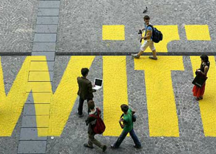 Connessione internet gratuita su piazza Gay