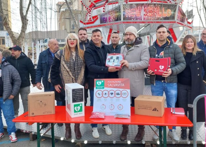 consegna defibrillatore luna park di Asti