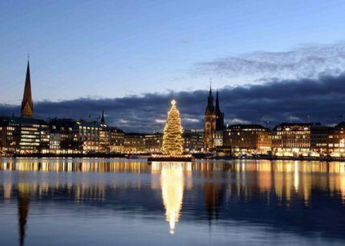 Consumi/ Confcommercio: A Natale spesa -13% da quota tredicesima