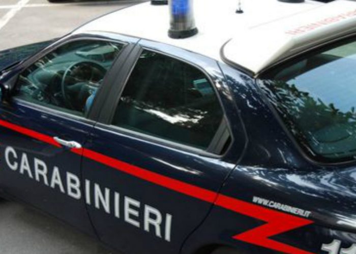 Controlli antidroga nel bar:trovate dosi di cocaina e hashish