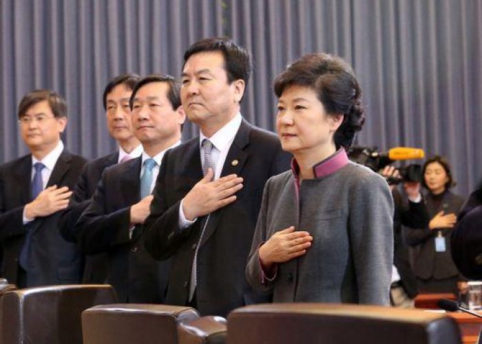 Coree/ Presidente sudcoreano riunisce primo gabinetto