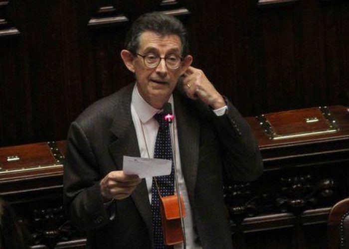 Costi politica/ Governo pone fiducia alla Camera su decreto