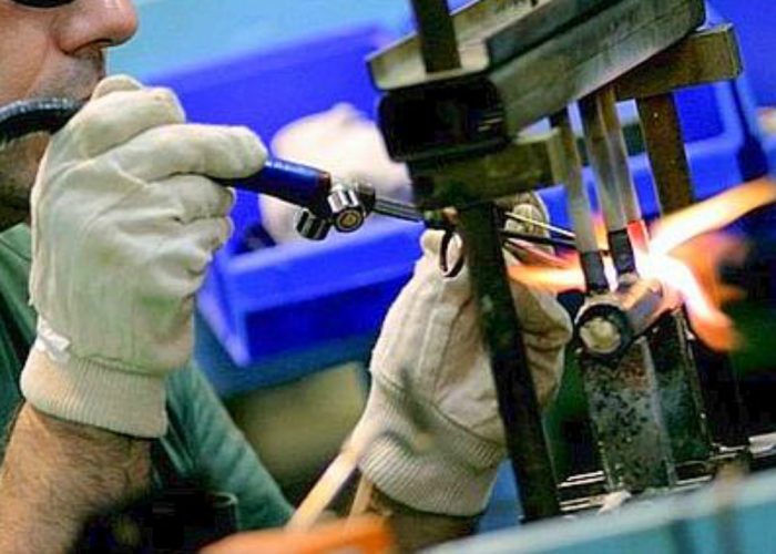 Cresce la produzione industriale: +2,5%Asti terza in Piemonte a fine 2015