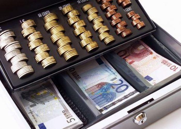 Crisi/ Spread Btp-Bund di nuovo sotto quota 300 punti