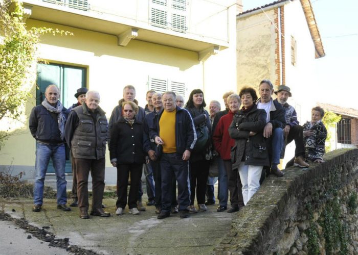 Crolla una cantina, paura a Pino