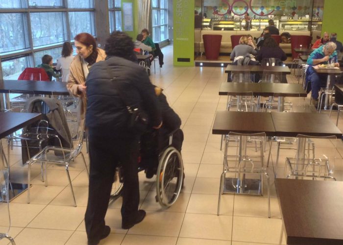 Dalla stazione a piazza San Secondoun percorso non accessibile ai disabili
