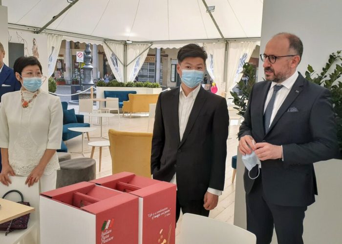 delegazione cinese douja 20215