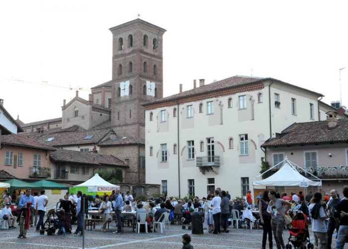 Dodici piatti all'ombra della CattedralePresentato il "Gustadom" 2015