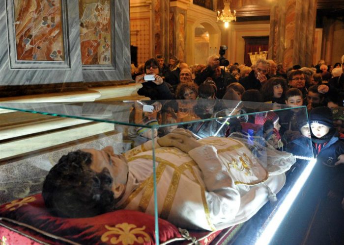 Don Bosco, c'è la messa col vescovo