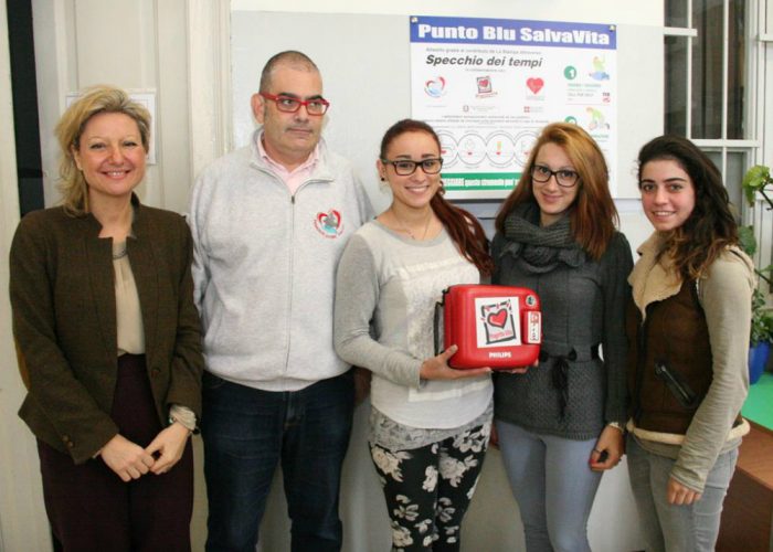 Donati quattro defibrillatorialle scuole astigiane