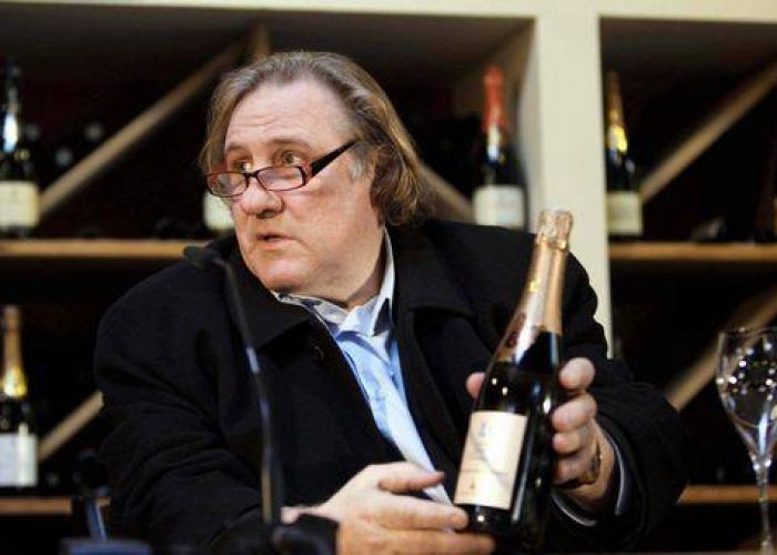 Dopo guida ubriaco Depardieu la fa franca con nuova patente belga