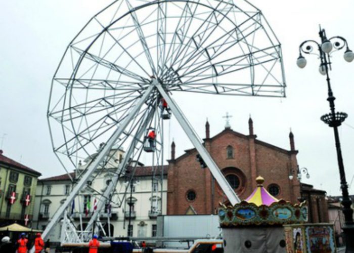 Dopo le polemiche, la ruota panoramicacompirà il suo primo giro