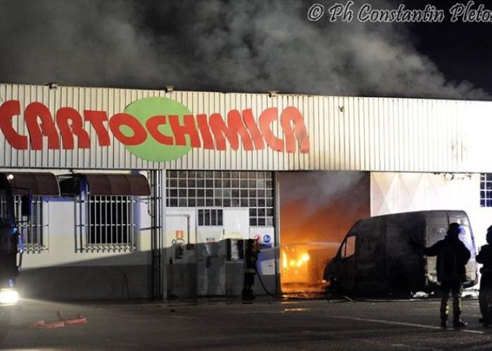 Dopo lincendio alla Cartochimicai residenti aspettano la bonifica