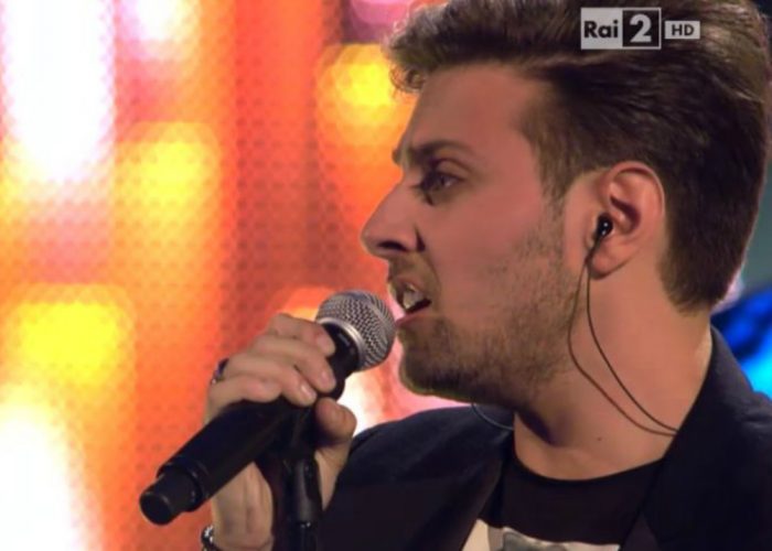 Dopo "The Voice" Corona canta ad Asti