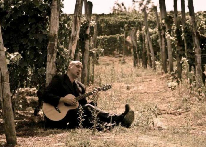 Doppio concerto live a Biberachper il cantautore Beppe Giampà