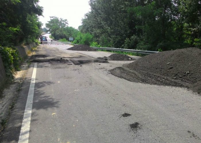 E' stata riaperta al trafficola provinciale Isola - Costigliole