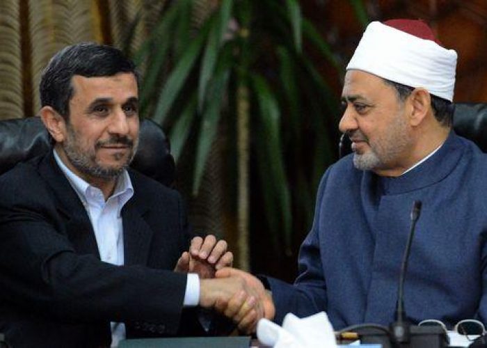 Egitto/ Ahmadinejad al Cairo incontra capo università al Azhar