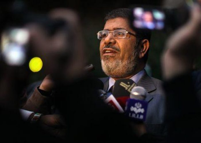 Egitto/ Al Cairo sfilano decine di migliaia di sostenitori Morsi