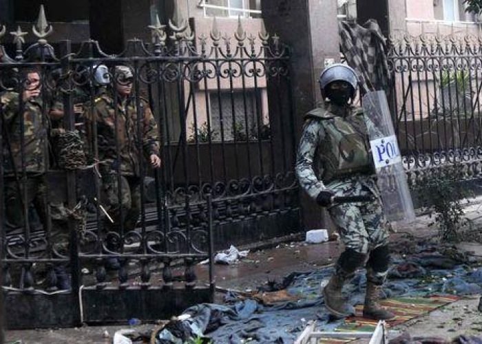 Egitto/ Incendiate sedi Fratelli Musulmani a Ismaliya  e Suez