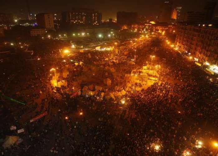 Egitto/ Scontri al Cairo, bloccate strade per piazza Tahrir