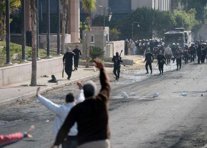 Egitto/ Spiccato mandato d'arresto per i "Black bloc"