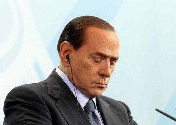 Elezioni/ Berlusconi non va a Napoli, solo videomessaggio