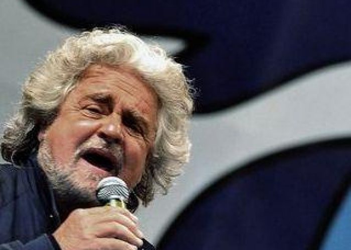 Elezioni/ Grillo:Ci sono due Italie, garantiti votano status quo