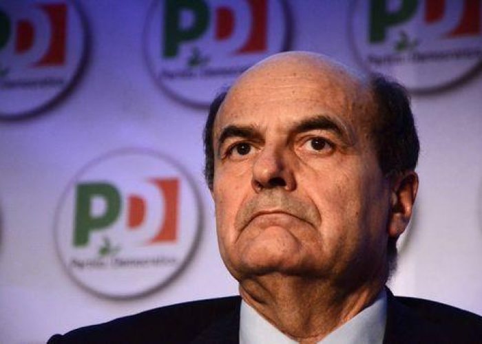 Elezioni/Bersani: Scontro Monti-Berlusconi, noi stiamo a guardare