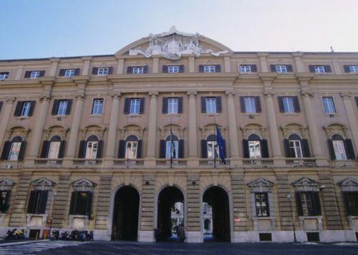 Fabbisogno/ Tesoro: A gennaio migliora a 2,2 miliardi