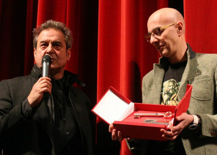 Fantastichini all'Alfieri: questo Paesesi occupi più di cinema, di poesia