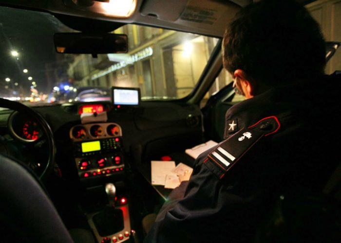 «Favorisca i documenti»,e lui insulta i carabinieri