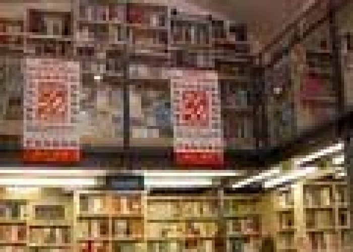 Feltrinelli/ Contratti solidarietà per 1.370 dipendenti