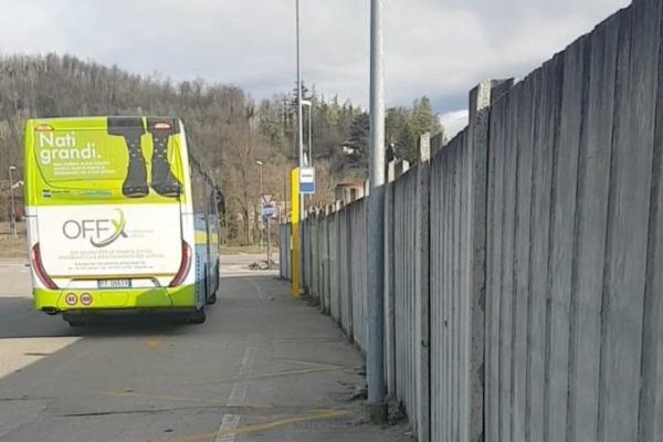 fermata bus nuova isola d'asti