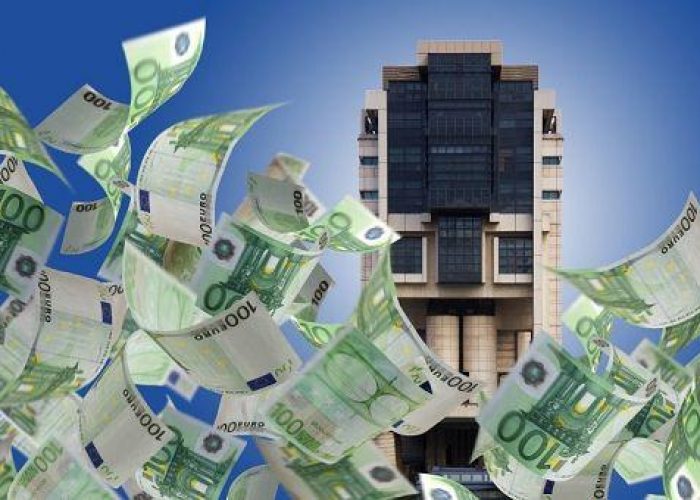 Francia/ Pil quarto trimestre -0,3%, nel 2012 crescita nulla