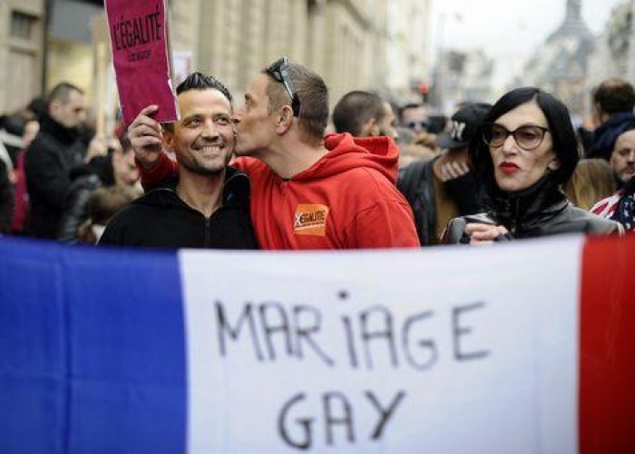 Francia/ Ump: Riscriveremo testo legge matrimoni gay