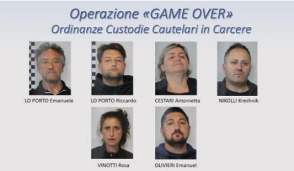 game over cartellone